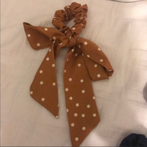 BUNDLE OF HAIR SCRUNCHIES - Picture 1 of 2